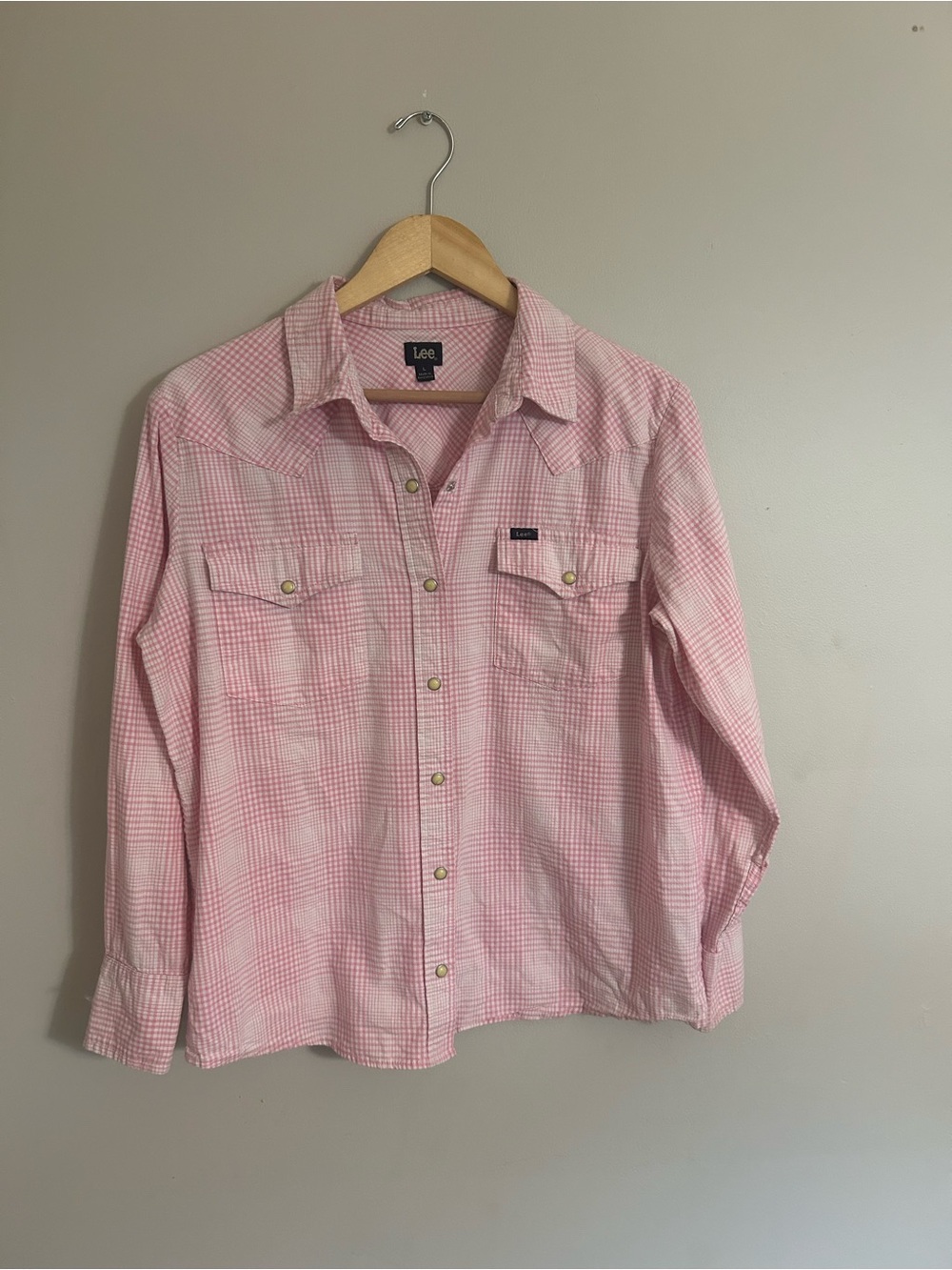 Lee Pink Plaid Casual Button-Down Shirt